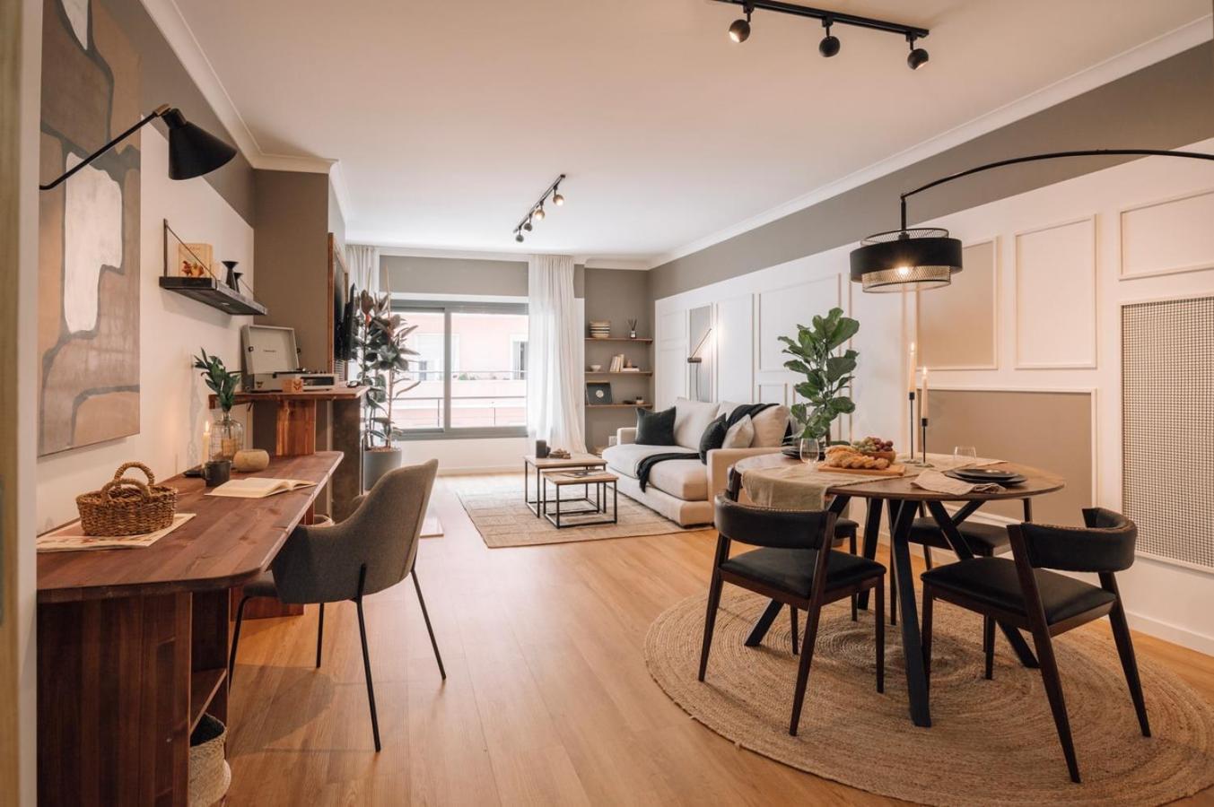 Anla - 2 Bedrooms And Parking In Arroios *
