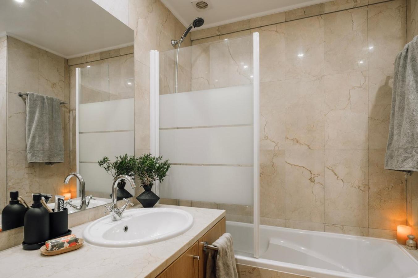 Apartment Anla - 2 Bedrooms And Parking In Arroios Lisbon